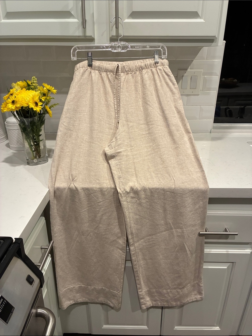 GAP Wide-Leg Women's Pants in Light Beige